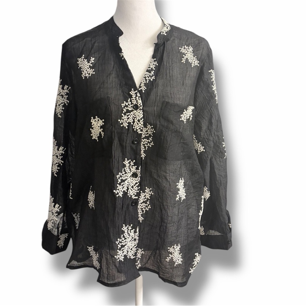 Women’s Long Sleeve Sheer Floral Embroidered Lightweight Blouse NWT